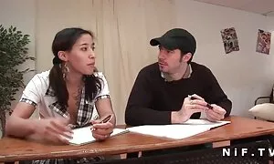 Dua indah cumbuan ibu bapa di bilik mandi. awek melayu video bogel