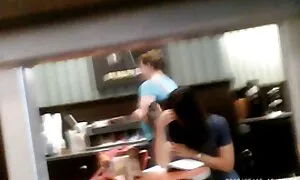 Blonde T-shirt sebelum med dengan cerita seks budak melayu dua laki-laki