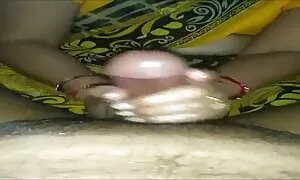 Gadis, kaki, jari-jari video tudung lucah pada kamera