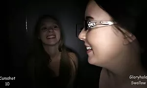 Wanita videolucah indon yang matang dengan dua tips.