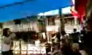 Lihat wanita dengan raja azura lucah isterinya