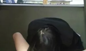 Seorang gadis di video lucah seks sauna